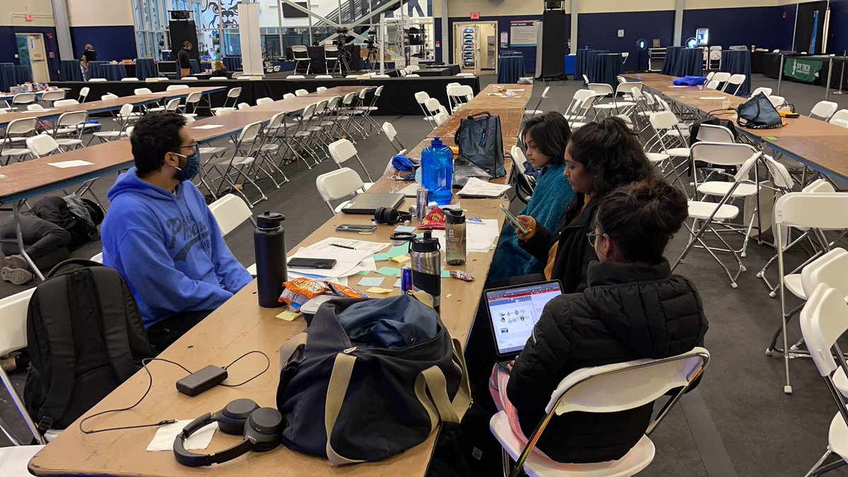srvnkr96's tweet photo. 14 hours up! 34 hours to go!! #5GSportsHack https://t.co/wDU2X7eNf7