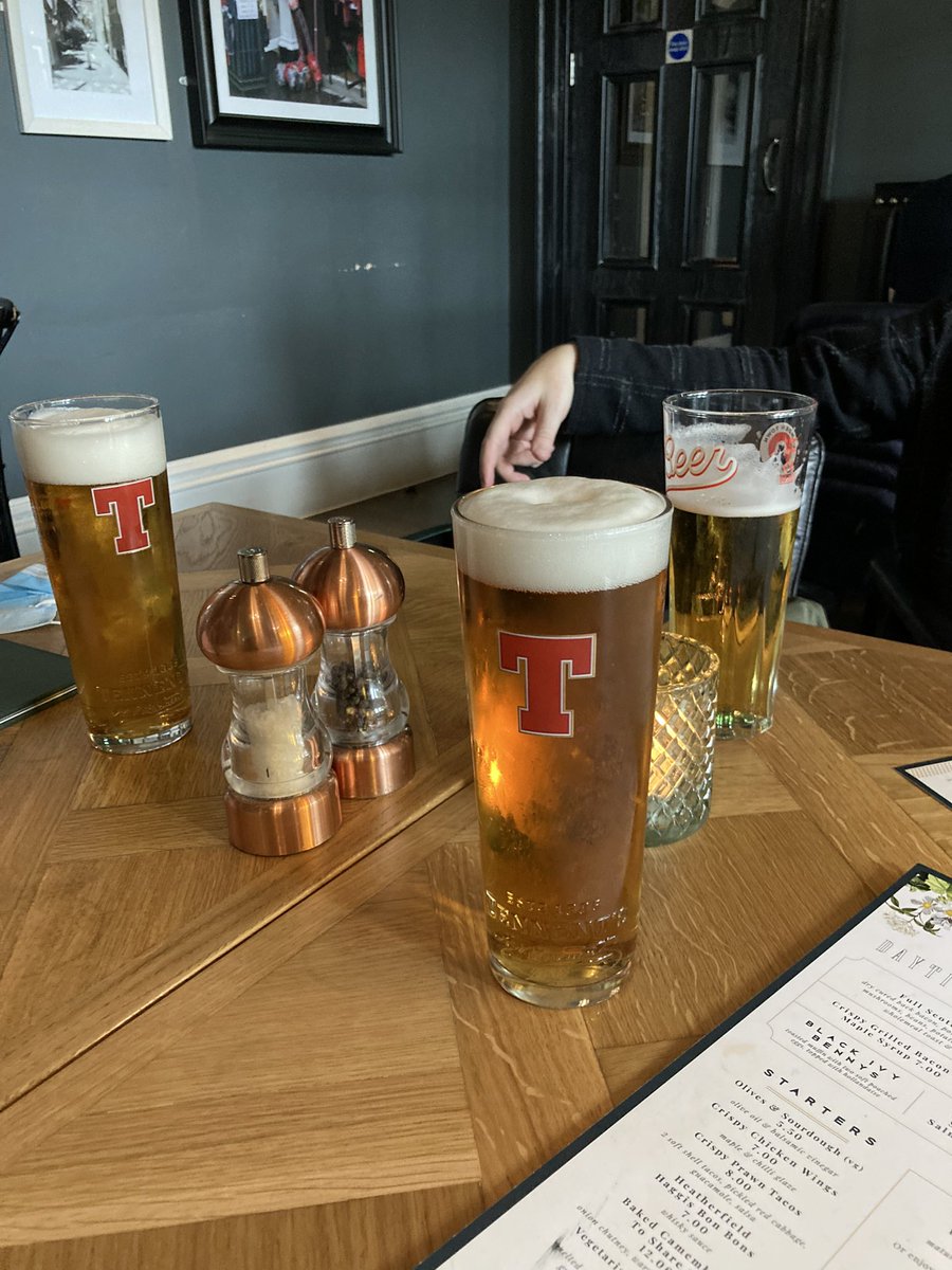 Big_Al_Mo's tweet photo. First #righteouspint of the day ahead of @distantpod in Edinburgh tonight https://t.co/hYQ9br8YDY