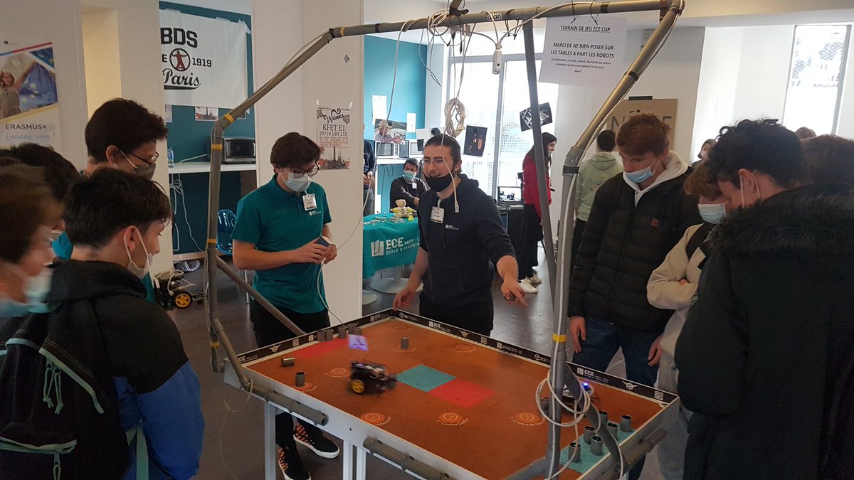 Projet ECE CUP Battle de robotique lors de la journée Portes Ouvertes @IngenieursECE  projet en équipe développé en piloté puis en autonome. #agile#asservissement #traitementimage