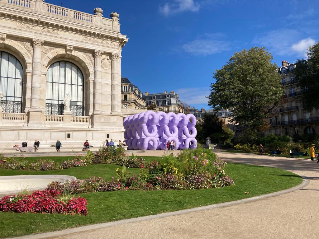 ecoloparis16's tweet image. « La philosophie de Porsche est de faire partager un rêve ». Merci à la Ville d’autoriser Porsche à partager ce rêve... au sein de nos jardins. Apres 10 jours de fermeture au profit de Chanel en juillet, les événements se succèdent au @PalaisGalliera #privatisation
