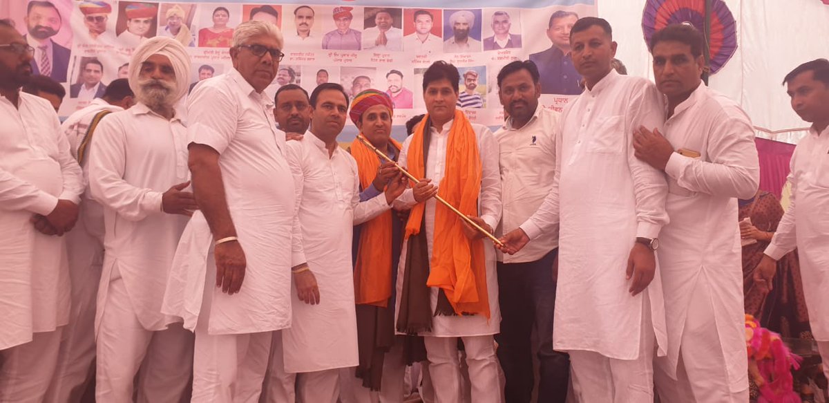 PramukhAnil's tweet photo. अखिल भारतीय गुर्जर महासभा की बैठक रोपड़ पंजाब में।
#akhilbhartiyagurjarmahasabha #uttarpradesh #punjab #ropad #rajasthan #madhyapradesh #gujarat #Delhi https://t.co/18YVcAZ0rv