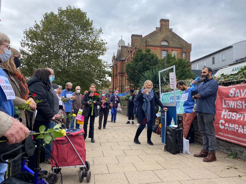 LRMNetwork's tweet photo. We must fight the hostile environment - @TauseefAnwar07 said, speaking to the crowd today! #PatientsNotPassports #DocsNotCops https://t.co/HftNLpJygB