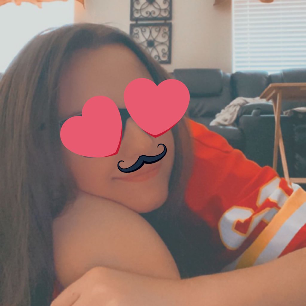 GfxRocket's tweet image. Had to pick on my gf some how lol #NewProfilePic