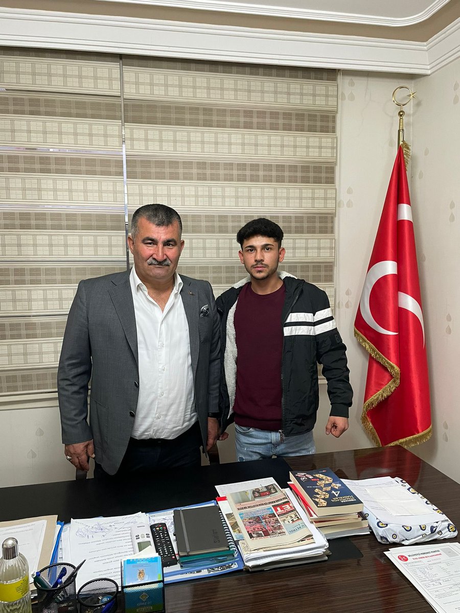 Milliyetçi Hareket Partisine gençlerimizin ilgisi devam etmektedir.Teşkilatımıza bir grup gencimizin  kayıtlarını yaptık.Teşkilatımızın kapıları herkese açıktır.