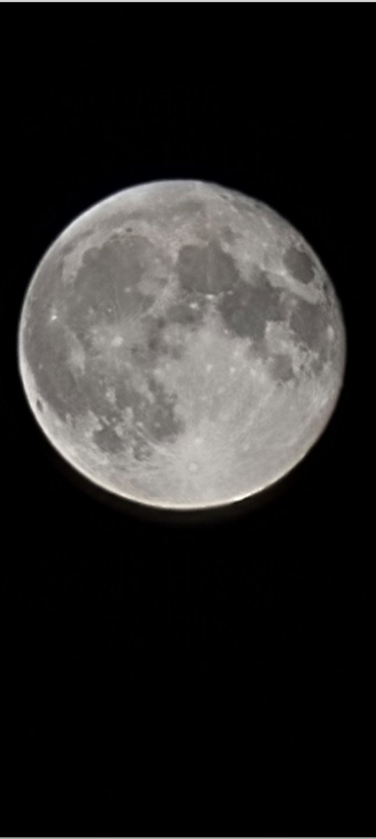 Absolutely stunning moon on the 21st
