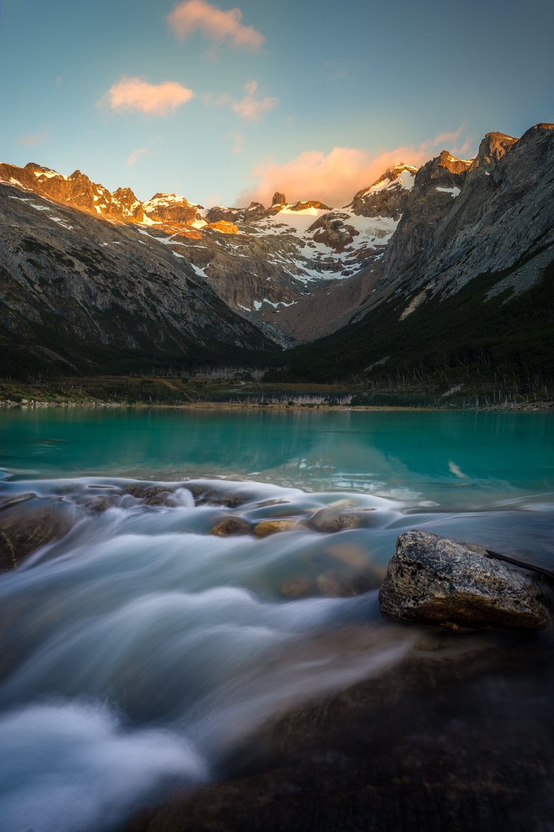 Joined Twitter a month ago, already love the community and support of real photography. Seems super genuine which is so awesome, also... no freaking forex bots!!