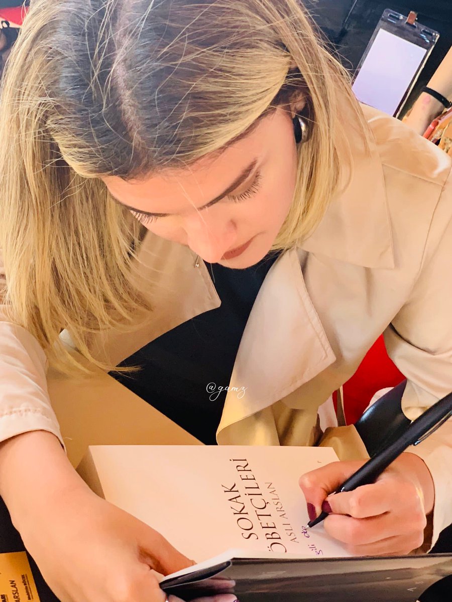 llgamz's tweet photo. Ben bugün aşık oldum..🥺❤️

@asliarslaan #sokaknoebetcileri https://t.co/hrdRBfZGNO