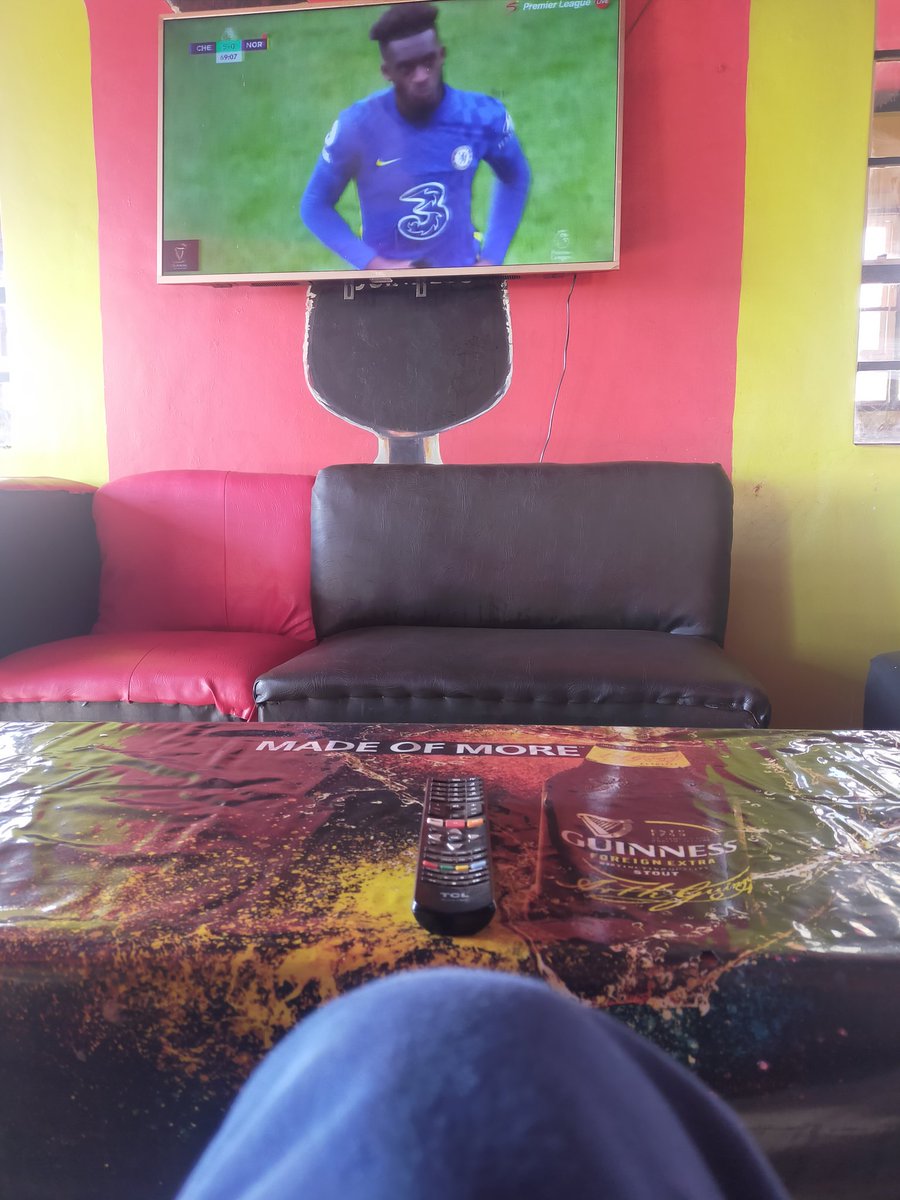 FRANKKENYAN's tweet photo. What is a local?
A local is a bar where you can be handed the TV remote.
#MyLoco https://t.co/Qza6ppCvc4