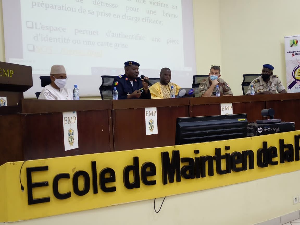 ToureLabaly's tweet photo. C’est parti pour la 1ère édition de la Conférence Internationale sur la Digitalisation des territoires ~ CIDT2021.
Elle est organisée par OSM_Mali et la DataTic_Consulting Mali.
#digitalisationdesterritoires
#osmmali
#CIDT
#geomatica #developpement #osm #opendata #geomatique https://t.co/HkEIKR7AMy