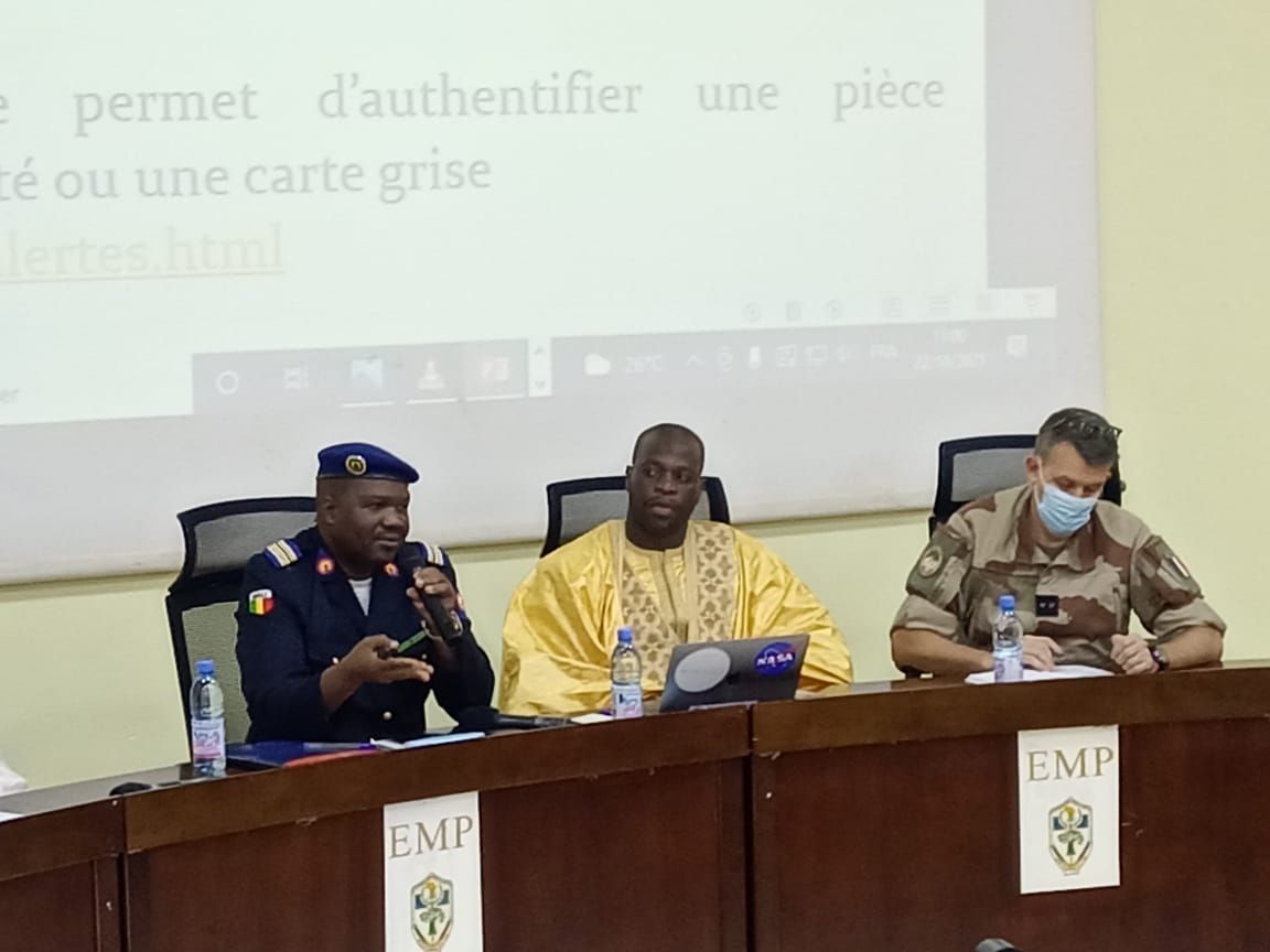 ToureLabaly's tweet photo. C’est parti pour la 1ère édition de la Conférence Internationale sur la Digitalisation des territoires ~ CIDT2021.
Elle est organisée par OSM_Mali et la DataTic_Consulting Mali.
#digitalisationdesterritoires
#osmmali
#CIDT
#geomatica #developpement #osm #opendata #geomatique https://t.co/HkEIKR7AMy