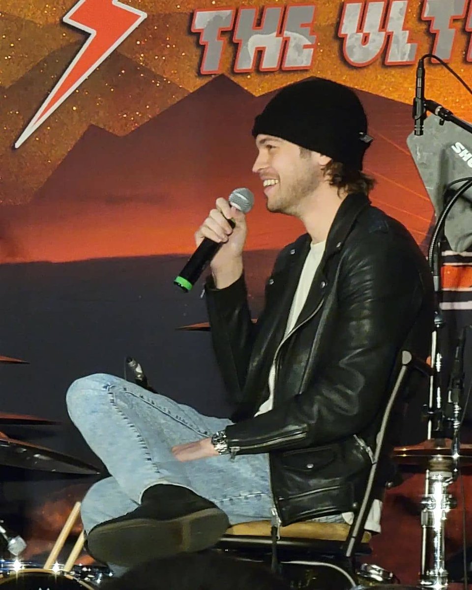 alexcalvertfan_'s tweet photo. Ele é o dono do mundo.
@Alex8Calvert
spndenver #SPDenver #supernatural #cwsupernatural #spn #spnbrasil #jaredpadalecki #jensenackles #misha #samwinchester #deanwinchester #castiel #jackkline #nephelim #alexandercalvert #alexcalvert #spnbrasil #alexcalvertedit https://t.co/Az7LkMCT0n
