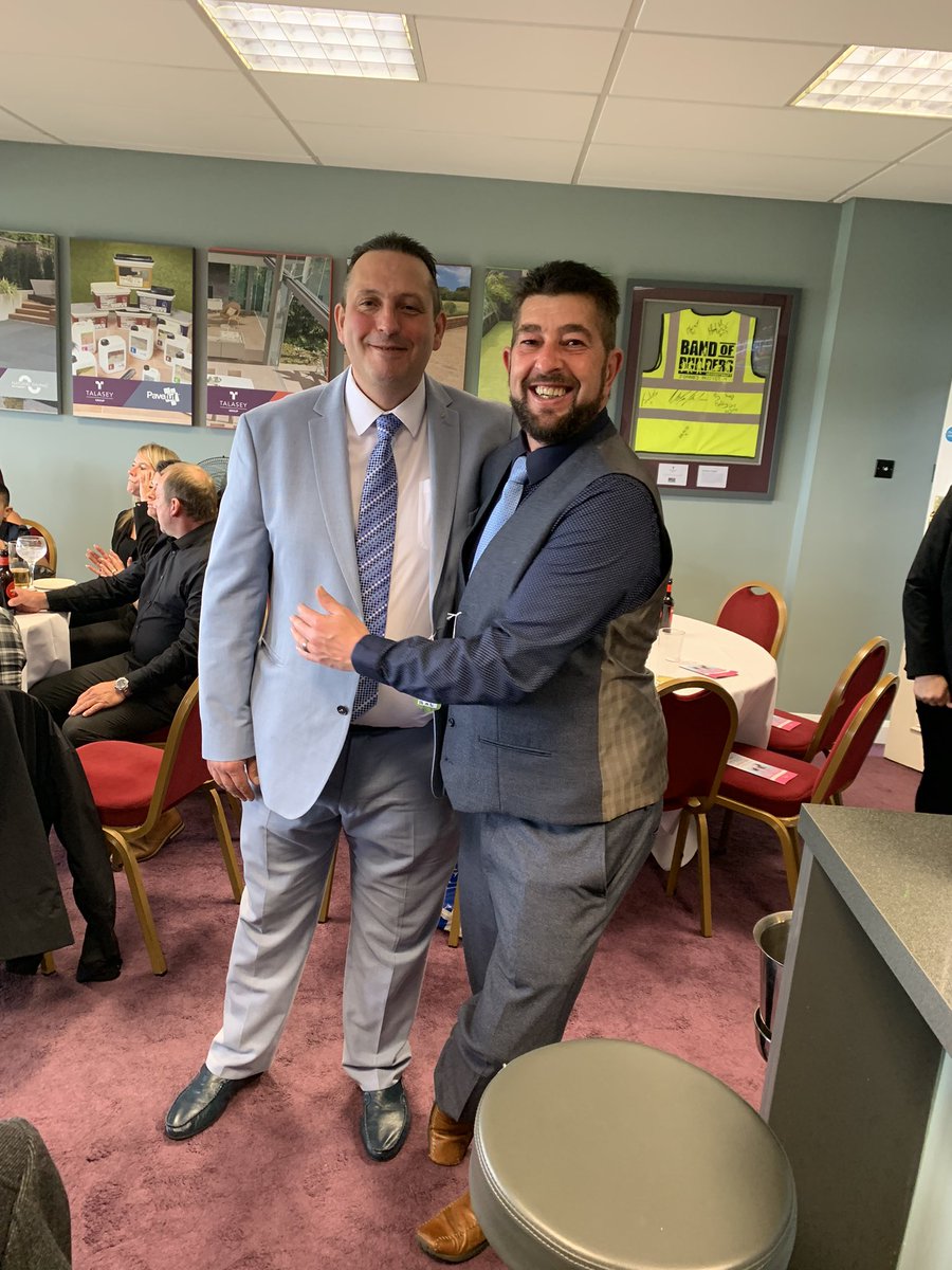 DamonBrophy's tweet image. Great afternoon at Doncaster Races with Mone Bros great to see  Kevin and Craig and Landscapers   @TalaseyGroup #Talasey @MoneBros #Totaltalasey #VitripiazzA
