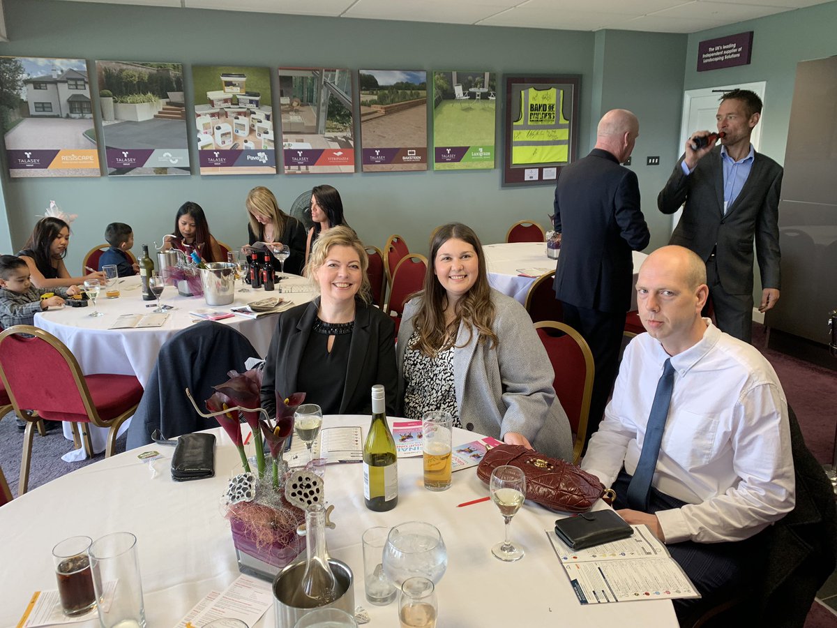 DamonBrophy's tweet image. Great afternoon at Doncaster Races with Mone Bros great to see  Kevin and Craig and Landscapers   @TalaseyGroup #Talasey @MoneBros #Totaltalasey #VitripiazzA