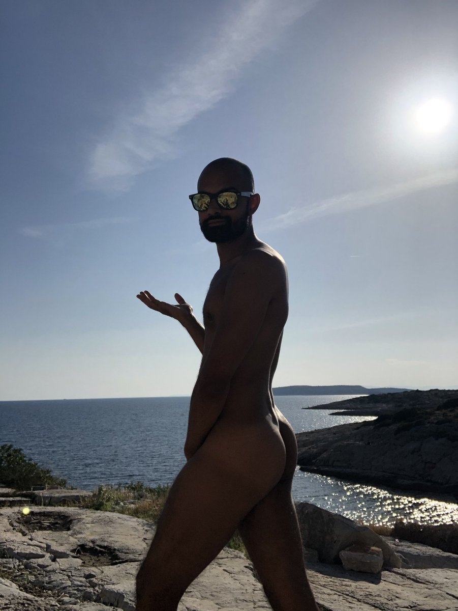 djonalexander's tweet photo. When your family tells you to put some pants on for posting a photo in a Speedo. #greece https://t.co/OHn60XU1D3