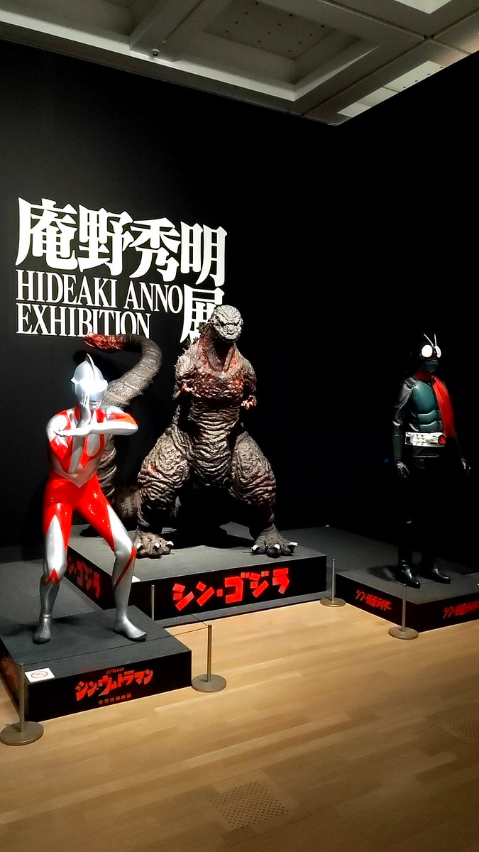 超〜特別割引き‼️新作新品‼️立体モチーフにサーモンカラーがデモ映え