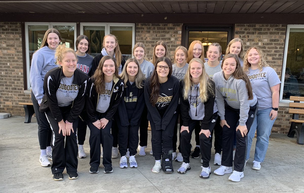 LoogooteeVball's tweet image. Game Day!! We play the second match today approximately 12 pm following Lanesville v/s Springs Valley. #LHSVB #TBH Thank you to the grandparents for breakfast at Lakeview!!