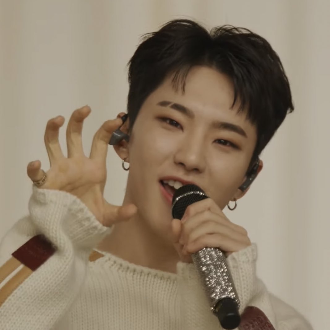 HisAll0615's tweet photo. 💛🧡 https://t.co/Qbgr3rJZ2A