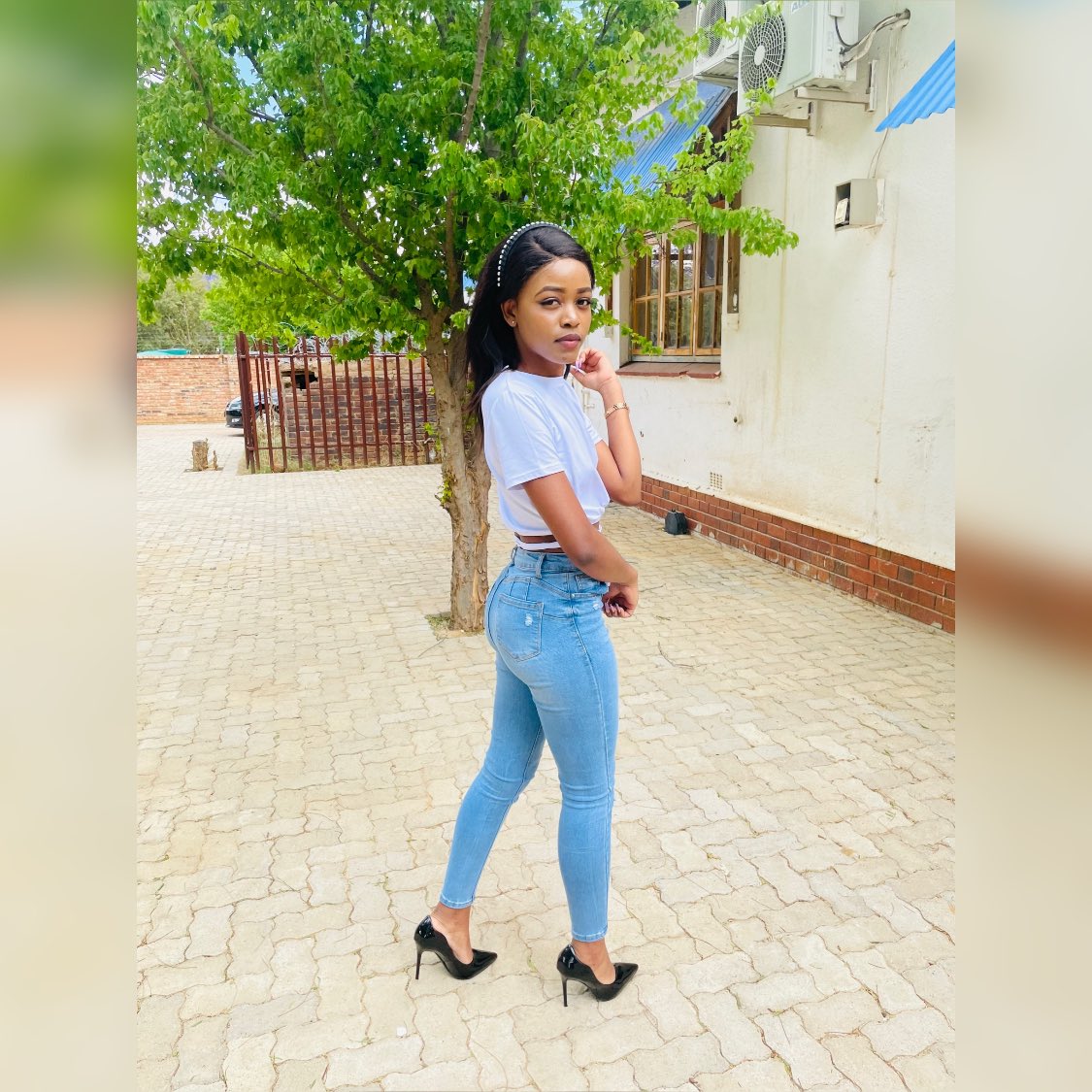 Rachel2449's tweet photo. #RoadToMissMahikeng 
#DinakoWines ❤️🥂😻 https://t.co/ggpwCT3lyd