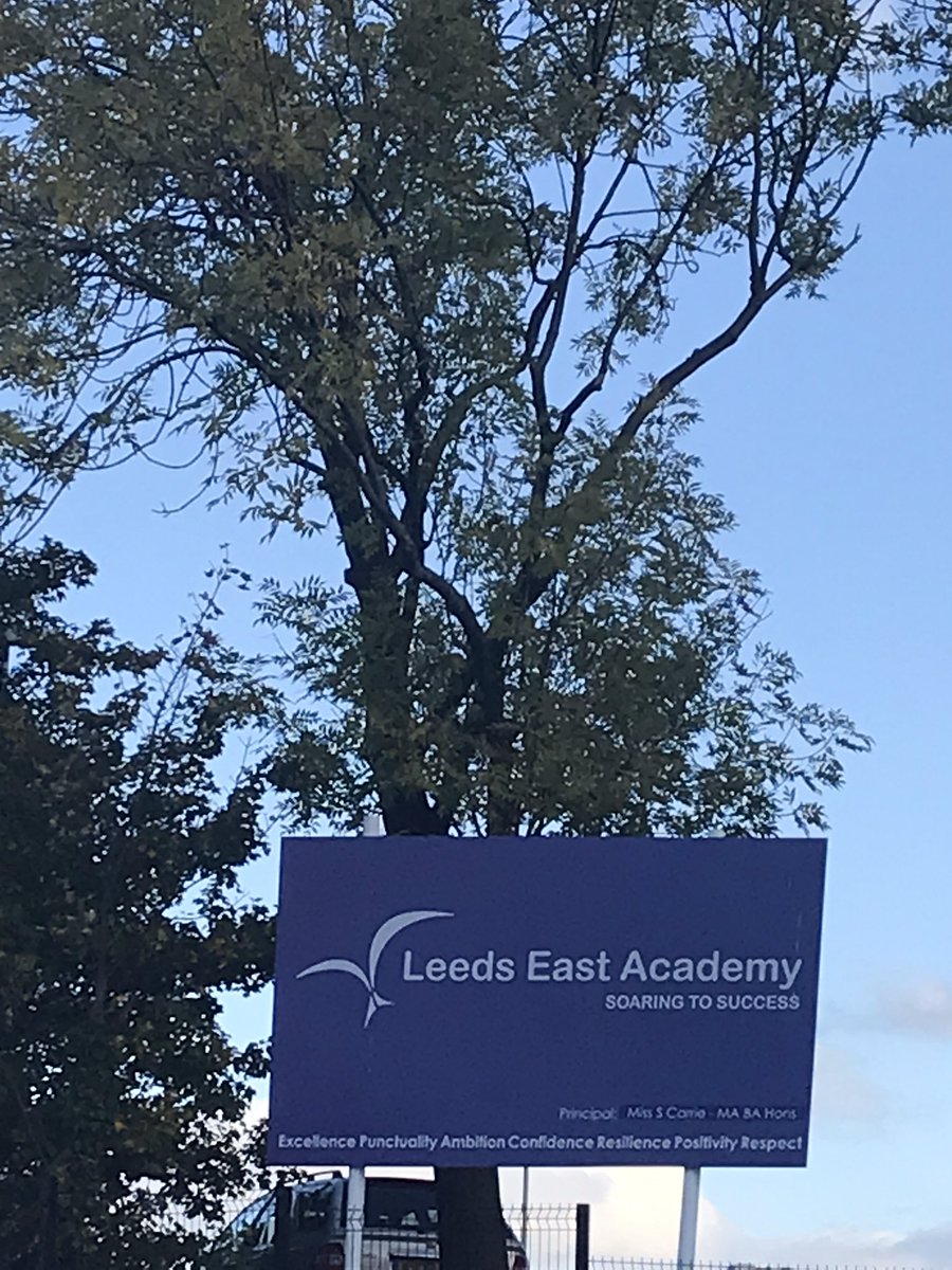Well done to students <a href="/LeedsEastWay/">Leeds East Academy</a> and the gentleman at BAME Health and Wellbeing Hub. Amazing sessions with <a href="/PDTeducation/">Phoenix Education</a> celebrating the Windrush Generation. Thank you for sharing memories of 1950/60’s Britain so we can pass on your vital legacy to young people 🙏🏿