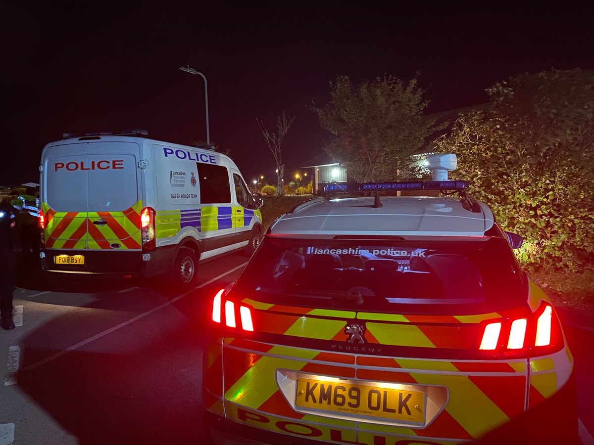 Specials from 5 stations across the county have come together for an operation as part of the expanded  @LancsTacOps Safer Roads Team #LancsSRT. We’ll be appearing somewhere in the county this evening targeting traffic offences and road safety.