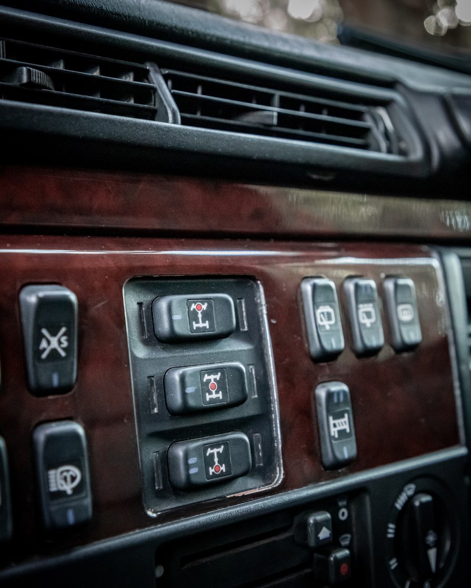 grupoconcesur's tweet photo. ¿Quién sabe a qué clásico (que todavía vive) pertenece este interior?
-
-
#mercedes #mercedesbenz #benz #concesur #sevilla #coches https://t.co/qKqYwY83Zb
