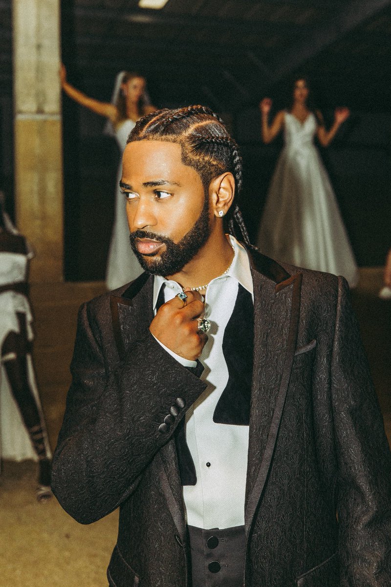 BigSean's tweet photo. WHAT A LIFE MAN, FEEL LIKE GOD WENT N BLESSED ME WITH THE TRICK DICE!!! FEW LOOKS FROM DA 🎥🎥🎥 https://t.co/2n7EXXv5Wj