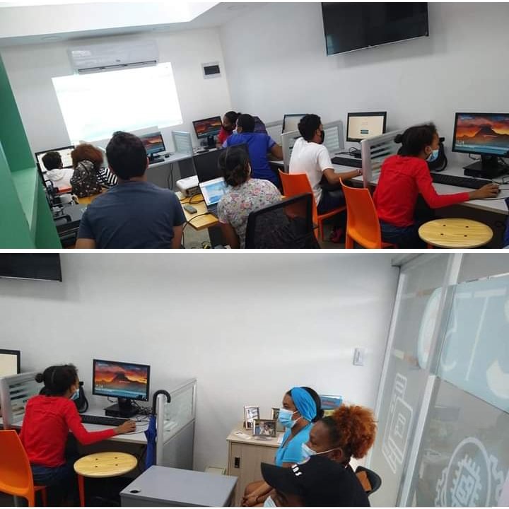 Claudia73793013's tweet photo. Y esto es hoy Sábado en El Centro CTC T3 Sabana Perdida Sur Curso Get Connect con jóvenes de la comunidad.
Gracias al Auxiliar #ÁngelMeléndez por su disposición, pasión y entrega en el cumplimiento de las metas.
#EstamosCambiando
#SomosCTC
#Compumetro
@isidrotorresbel
@CTCRDO https://t.co/BUwR1DN0Cv