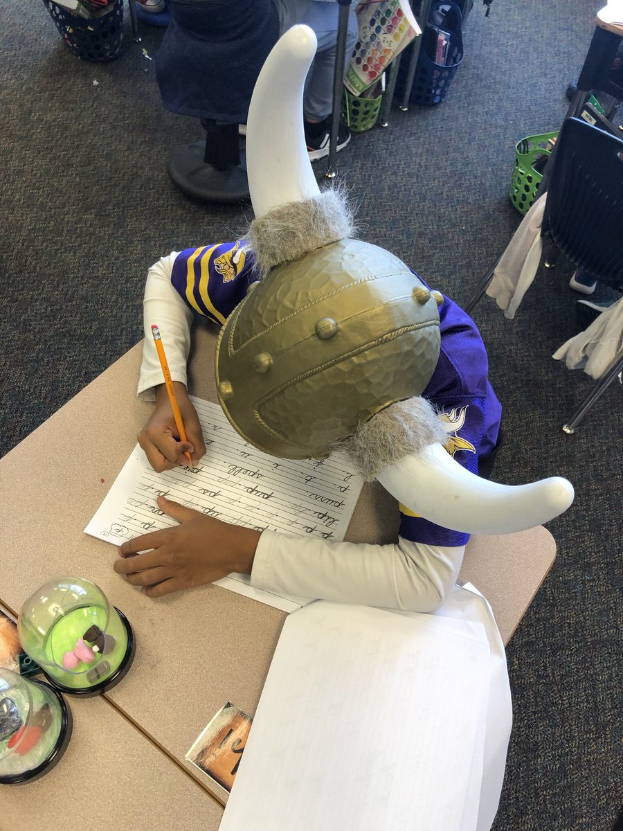 Wolfe_Mister's tweet photo. This guy! Happy Birthday you fervent @Vikings fan! 🐉 https://t.co/bdACyvstZ4