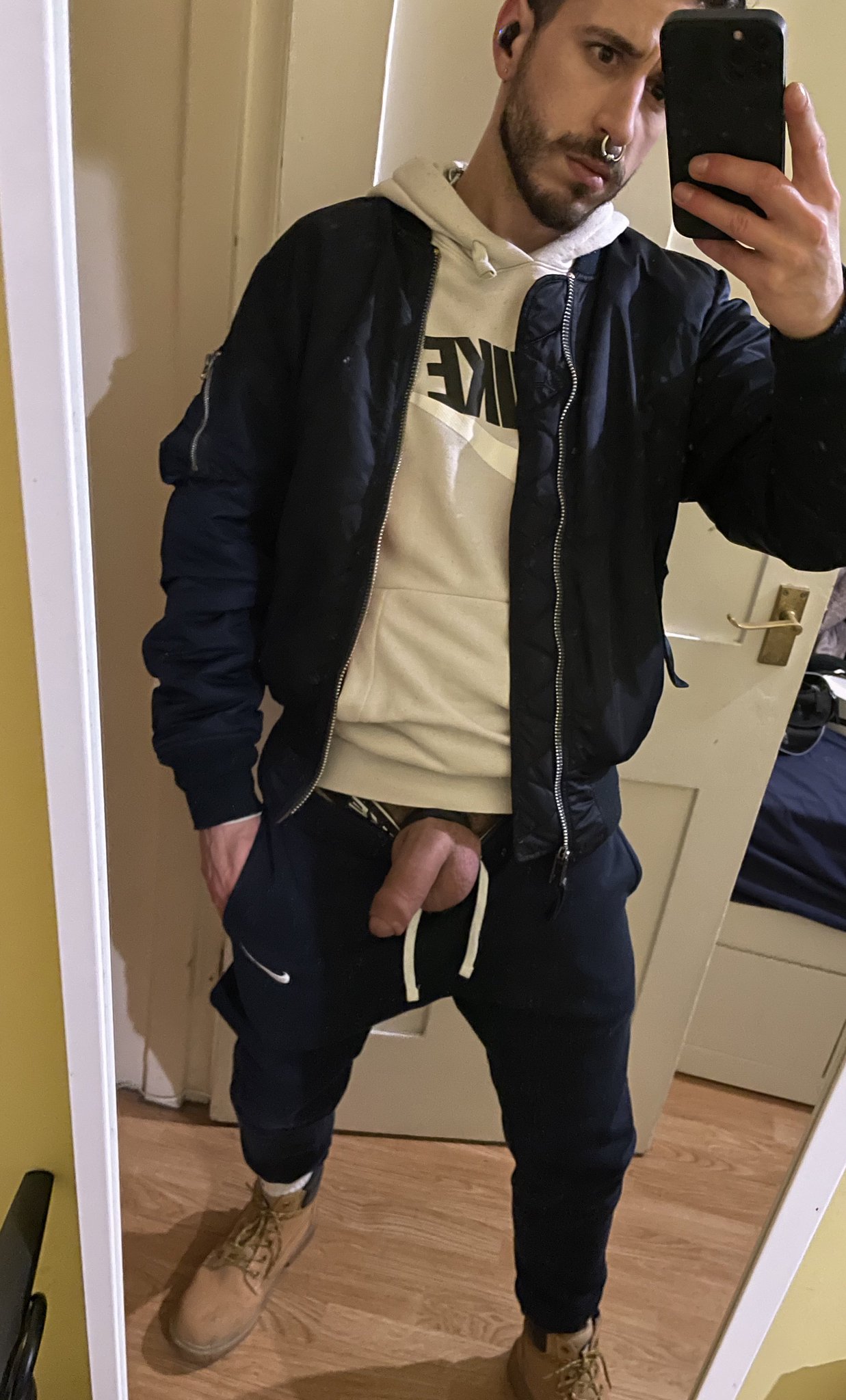 I need to empty my balls! https://t.co/8FdaaijrNA