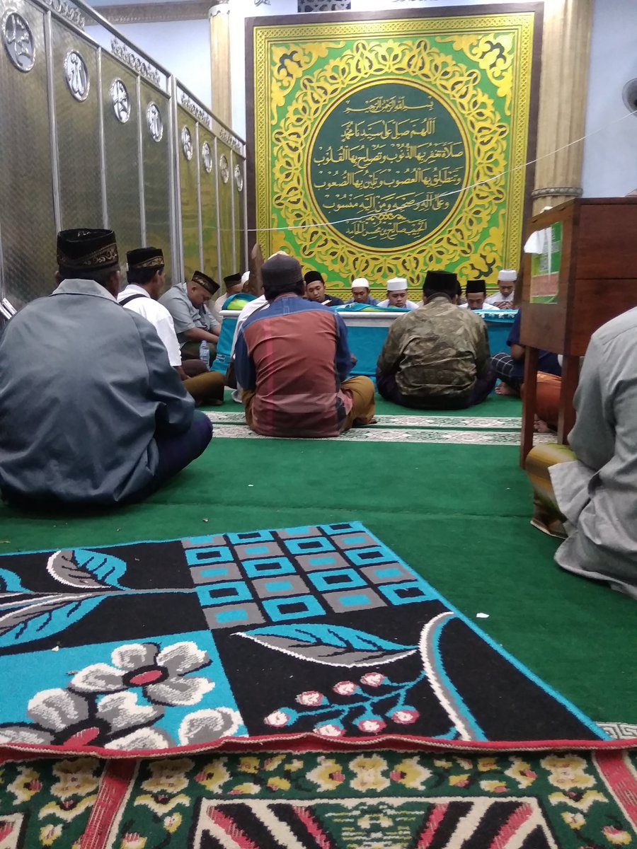 "DO'AKU LEBIH CEPAT DARI PADA PETIR YANG MENYAMBAR". Habib Sholeh bin Mukhsin Al Hamid (Habib Sholeh tanggul Jember).
