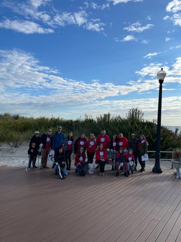G495 Target Team getting ready to clean the beach! #COAbeachsweeps #R400community <a href="/AristotlePSU/">Aristotle</a> <a href="/LeahDevlin11/">Leah Devlin</a>
