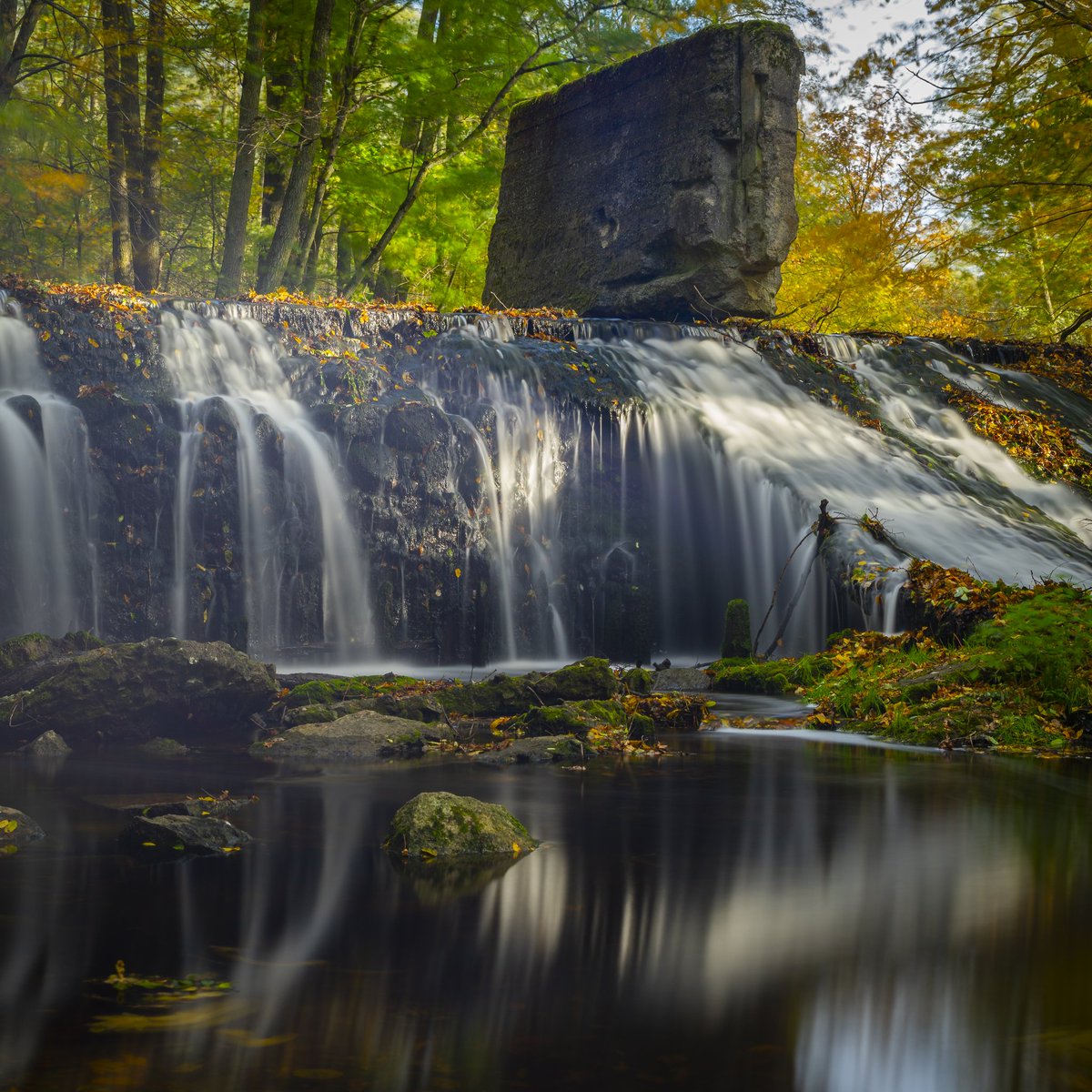 mariuszma73's tweet photo. Znany motyw w jesiennych szatach #lubuskie, #Polska, #krajobraz, #landscape, #wodospad https://t.co/17jjUiHCEV