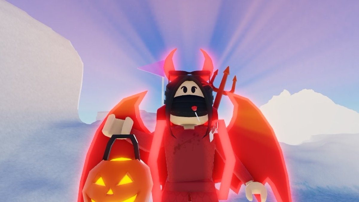 StudioPlayduo's tweet photo. Looks like @moydelion has unlocked the Halloween devil outfit. Have you got yours yet? 🎃👿
#roblox #expeditionantarctica https://t.co/iTp1NiGfh2