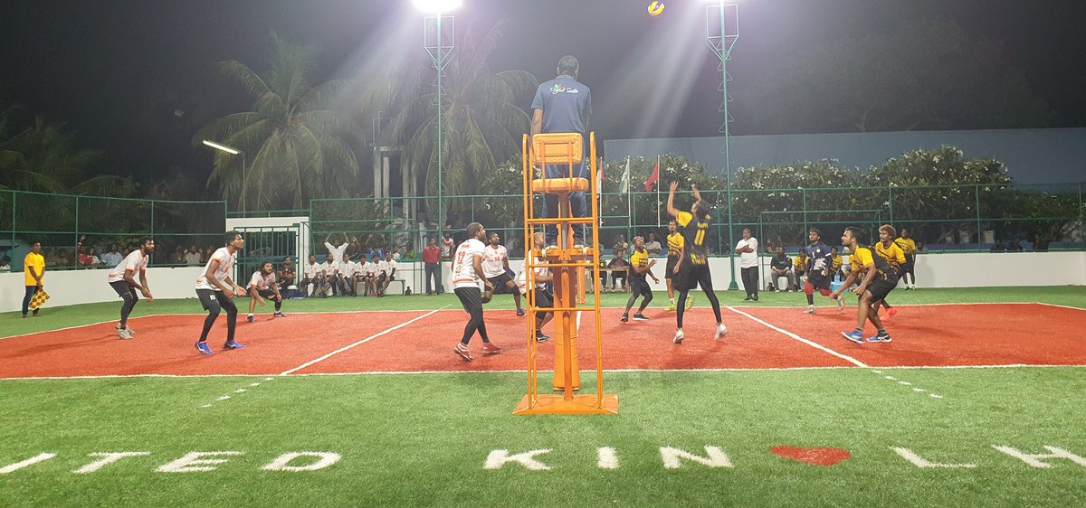 ikramhassan's tweet photo. R. #Kinolhas gai Raees Solihge sarukaaruge eheetheri kamaai eku alhaafaivaa v furihama outdoor volley courtehga higamun dhiya mubaaraathegge mirey beyvunu final match. Kinolhahakee varah molhah volley boalha kulhey kulhuntherin thibi rasheh @nihad_m @Nixattay @AhmedMahloof https://t.co/YZfSckXkdM