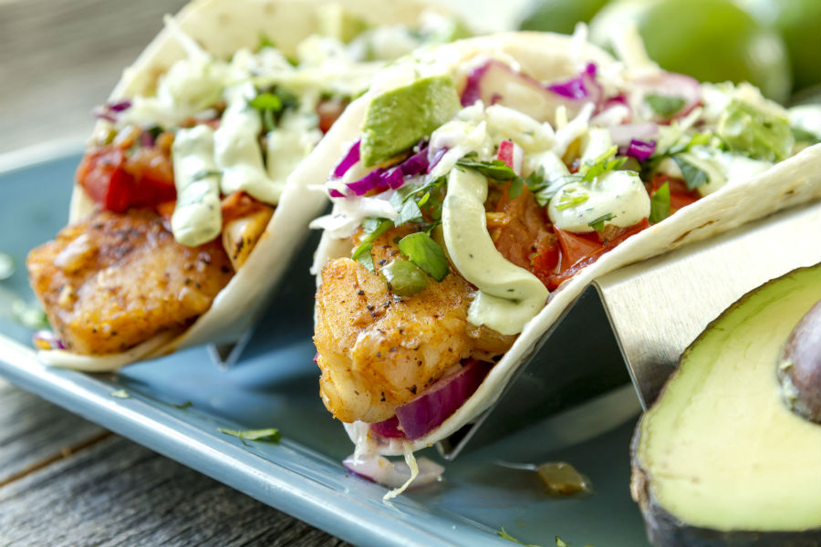 CocinayVino's tweet photo. Un gusto mexicano pero con tacos🌮 de pescado🐠 empanizado con pico de gallo. https://t.co/ARkRQ6fZQr https://t.co/bpJbeyyQj4
