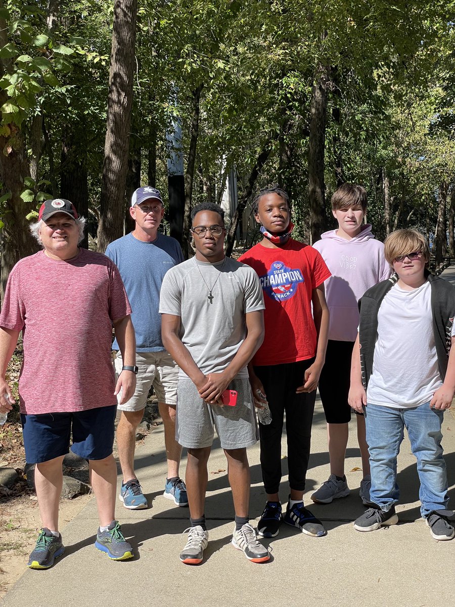 SEAPlace1's tweet photo. The SEA Place youth had a great time Friday getting some exercise and learning at the Columbia Riverwalk.         #LearningWithEachOther https://t.co/2SSZDgTLKI