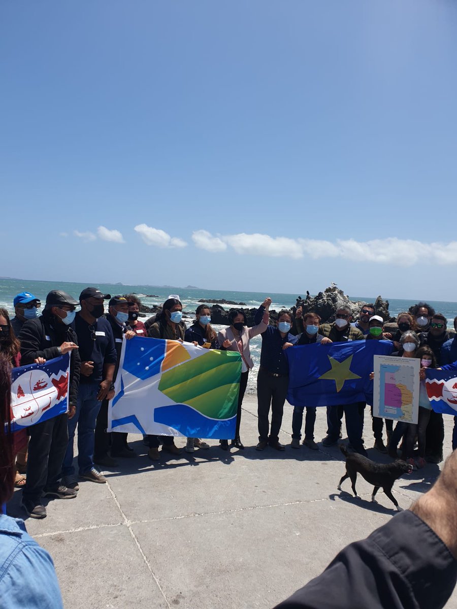 ChangoPueblo's tweet photo. Krist Naranjo, Gob de Región de Coquimbo y Miguel Vargas Correa, Gob de Región de Atacama firmaron COMPROMISO con COMUNIDADES INDÍGENAS CHANGAS para solicitar Área Costera Marina Protegida de Múltiple Uso en el Archipiélago de Humboldt.
#NoADominga @KristKallfu @mvargasatacama https://t.co/m7z1boHbIY