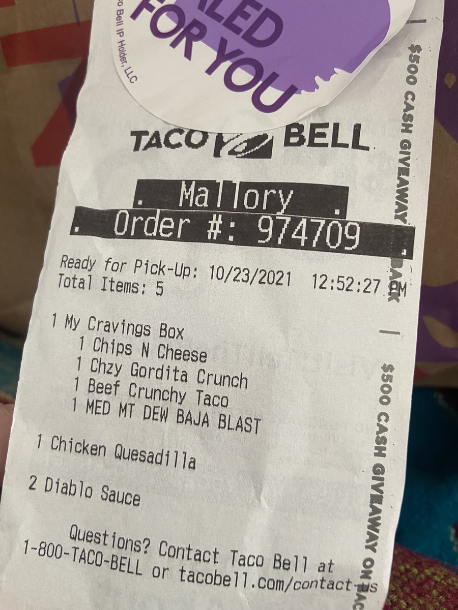 mal_oh_ree's tweet photo. @tacobell what kind of chicken is in this chicken quesadilla? Where’s my  crunchy taco and diablo sauce? Y’all went crazy with “Sealed for you”stickers and didn’t even bother completing my order. #tacobell #fail https://t.co/Hc63dCEX2F