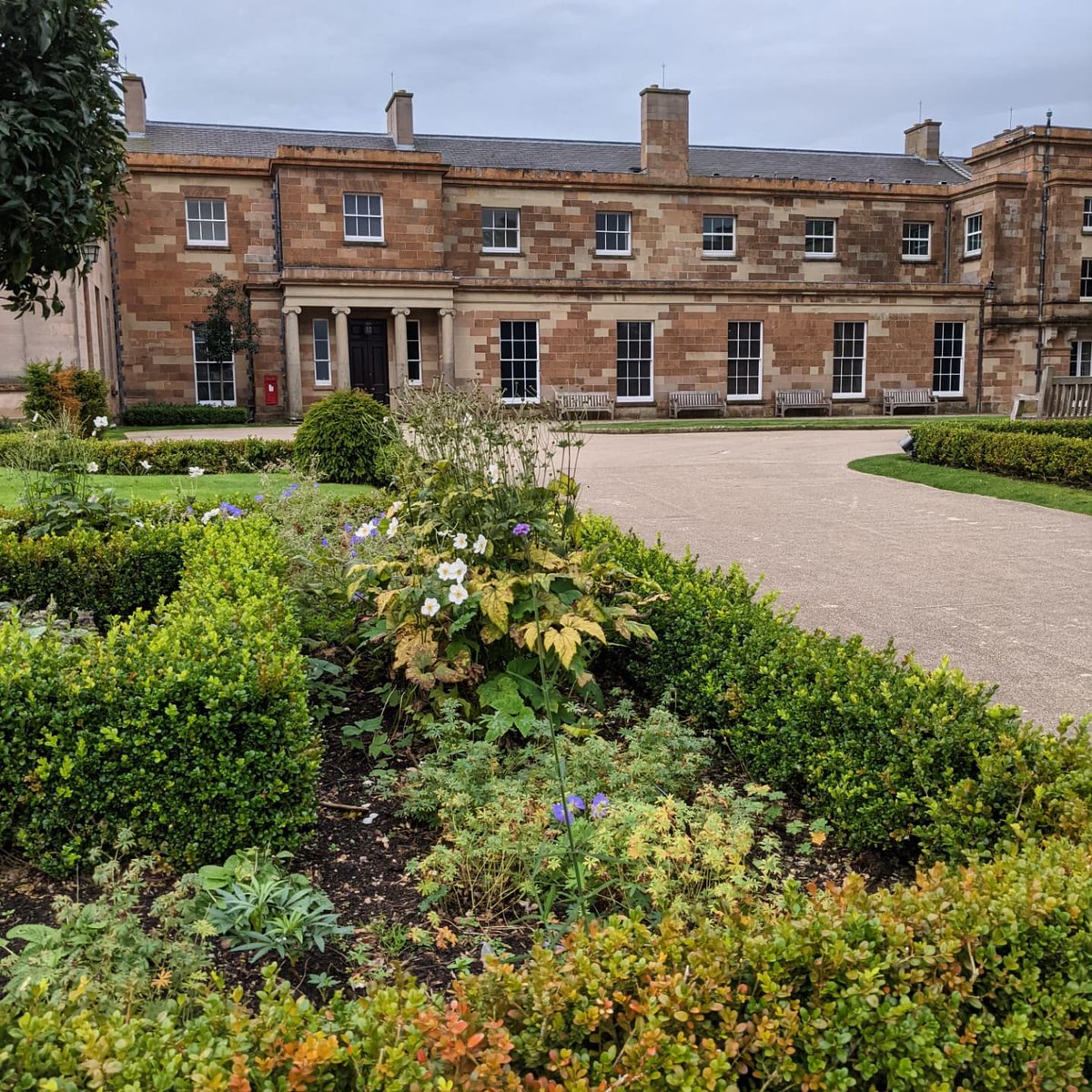 magmidd's tweet photo. Another excellent queer tour by @kris_reid1, this time at @HillsCastle. #QueerMuseums https://t.co/bKUDySBeag