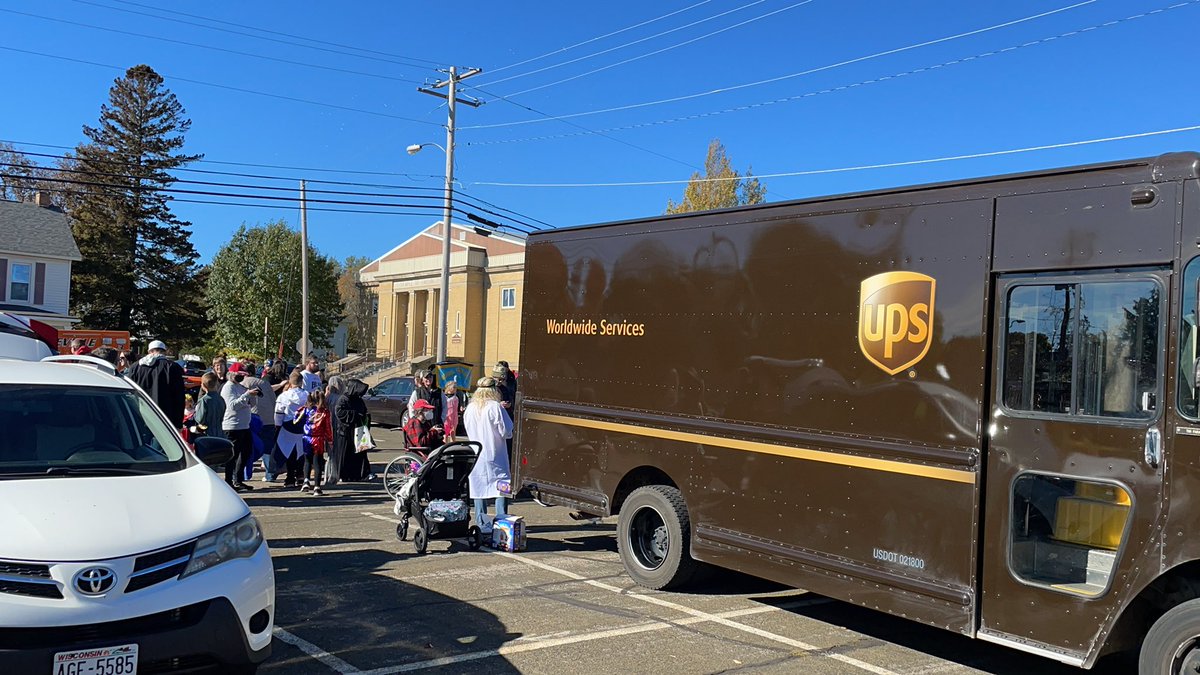 Michael Jeanette (@mikejeanette525) on Twitter photo Ups at Dodgeville’s Trunk or treat. Way to go Sarah Hill with the excellent set up! Great community envolvement. Lots of smiling faces! <a href="/natecruz81/">Nate Cruz</a> <a href="/TimPope007/">tim pope</a> <a href="/jrindafernshaw/">Fern Shaw</a> <a href="/IvyTalley14/">Ivy Talley</a> <a href="/AJNelsonSeattle/">AJ Nelson</a> <a href="/dugan_gill/">Dugan Gill</a> <a href="/rajko58/">Rajkovacz</a> <a href="/JeffreyAOlson1/">Jeff Olson</a> Ups at Dodgeville’s Trunk or treat. Way to go Sarah Hill with the excellent set up! Great community envolvement. Lots of smiling faces! <a href="/natecruz81/">Nate Cruz</a> <a href="/TimPope007/">tim pope</a> <a href="/jrindafernshaw/">Fern Shaw</a> <a href="/IvyTalley14/">Ivy Talley</a> <a href="/AJNelsonSeattle/">AJ Nelson</a> <a href="/dugan_gill/">Dugan Gill</a> <a href="/rajko58/">Rajkovacz</a> <a href="/JeffreyAOlson1/">Jeff Olson</a>