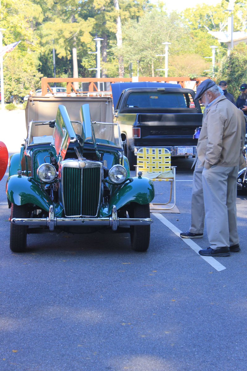 Fayetteville Dogwood Festival tweet media