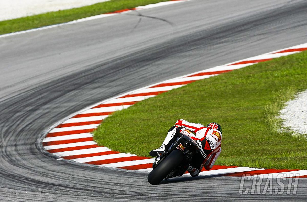 Hard to believe that exactly ten years have passed since we lost effervescent crowd favourite Marco Simoncelli…

🇮🇹 #MS58 #SuperSic #MotoGP