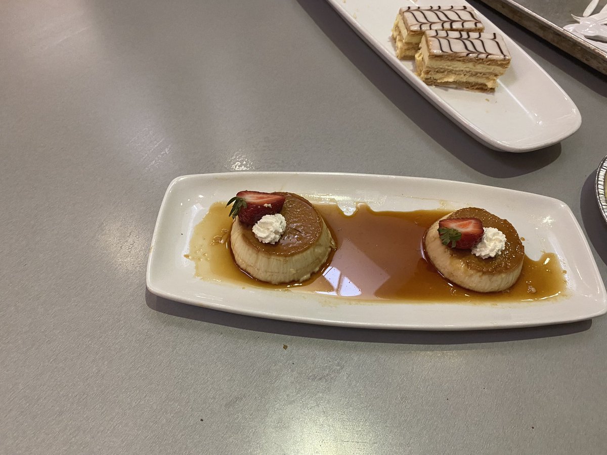 Marketing4Crown's tweet photo. Glad to provide #caloriefree tasting to @KK_College Baking and Pastry students this week. #KKCDifferenceMakers #KKCDreamBigger #KKCDoGreater# https://t.co/7RaBuXpV1g