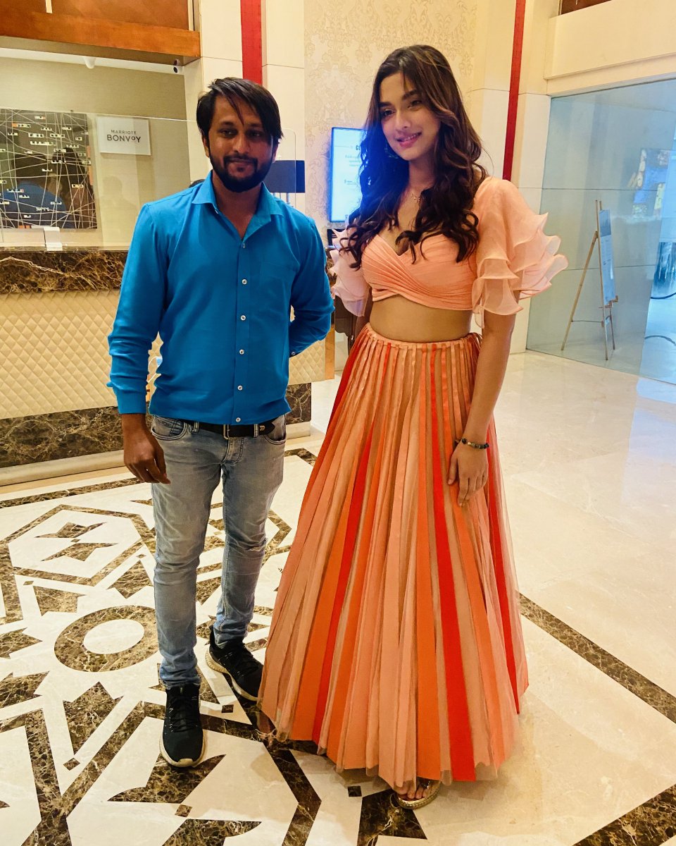 AmolDamji's tweet photo. #saieemanjrekar mam 
  is an Indian actress, debut with #salmankhan's film #Dabangg3 in Bollywood. Saiee M Manjrekar Smiling face with halo
@saieemmanjrekar  😇@saieemanjrekarr https://t.co/bRLrE9FjvA