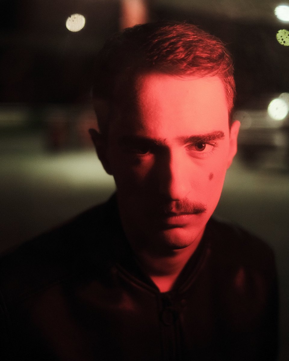 sergioramirezph's tweet image. Casi un año ya de estas fotos para el single de @flacofausto y aún no las había compartido 💥 Es un estilo diferente al que suelo subir por aquí, ¿qué les parece? 🧐