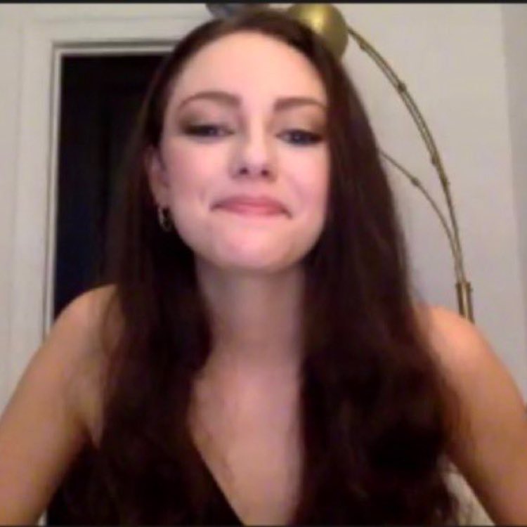 hosiesnation's tweet image. A Danielle acabou de confirmar que a Hope vai ter novas roupas e um novo cabelo também!