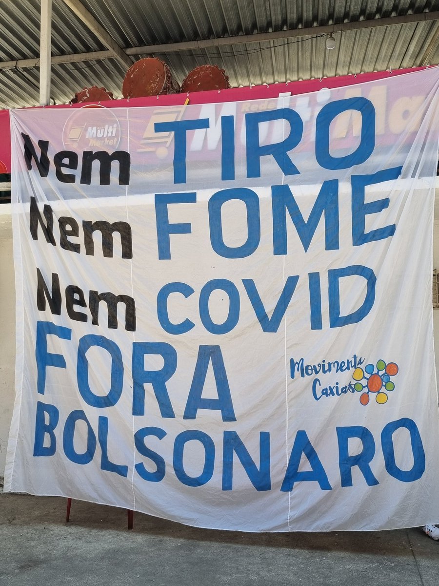 tiagosantanapt's tweet photo. Rolando agora na favela do Jacarezinho encontro do @MarceloFreixo com movimentos negros e ativistas contra fome. É nessa construção que acreditamos e apostamos pra fazer um Rio diferente. #semtiro #semfome #semcovid #ForaBolsonaro #Lula2022 https://t.co/nZC8rPjStx