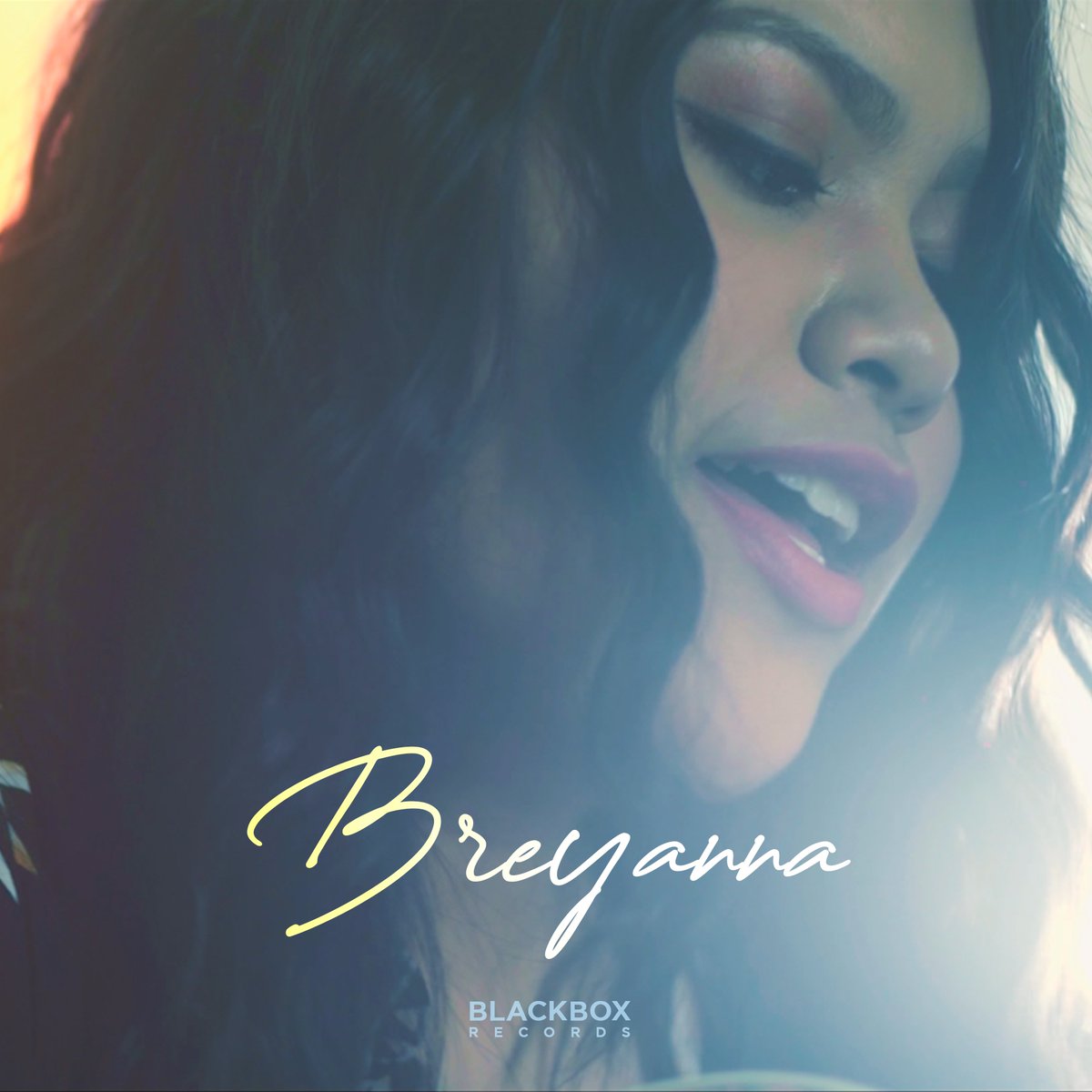 BreyannaMusic's tweet photo. My single Never In Love With You will be dropping This Nov. https://t.co/S81RcHRMJO
