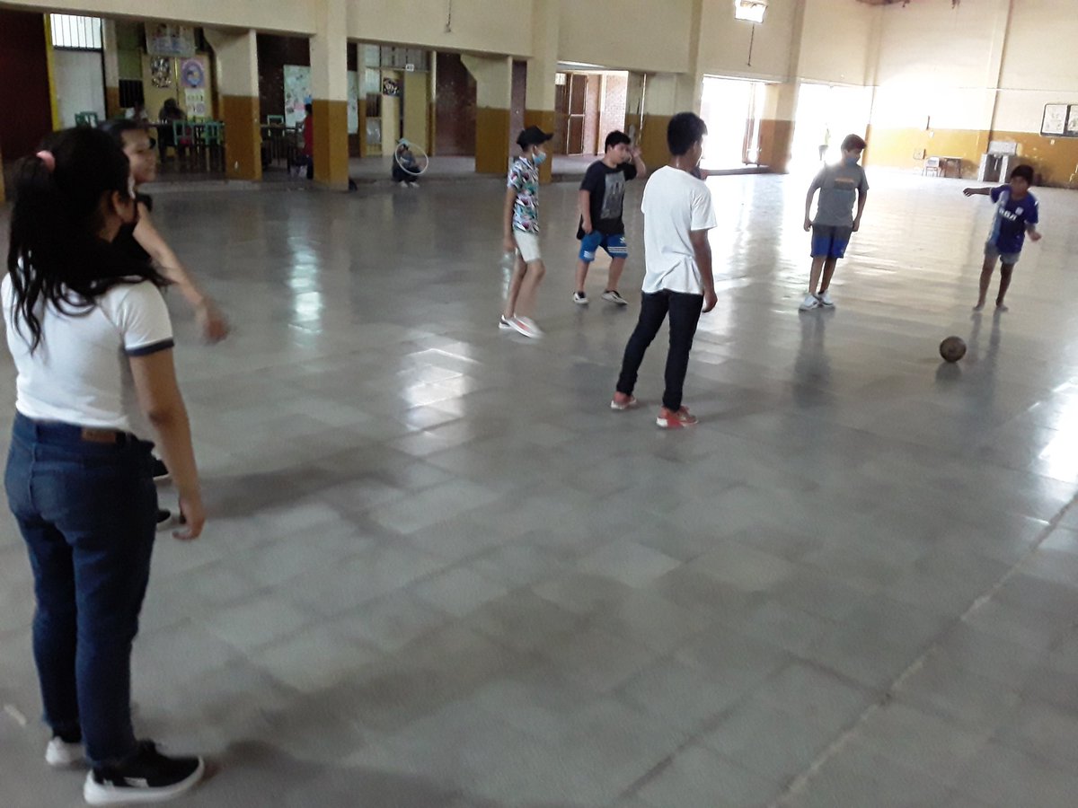 Como cada sabado en Escuelas Abiertas Terrones Riera seguimos desarrollando actividades recreativas y de acompañamiento escolar a nuestros niños.<a href="/RobertoIRamos/">Roberto Ismael Ramos</a> <a href="/matiascanepa/">Matías Cánepa</a> <a href="/rdibashur/">roberto dib ashur</a> <a href="/PseSalta/">Políticas Socioeducativas Salta</a>