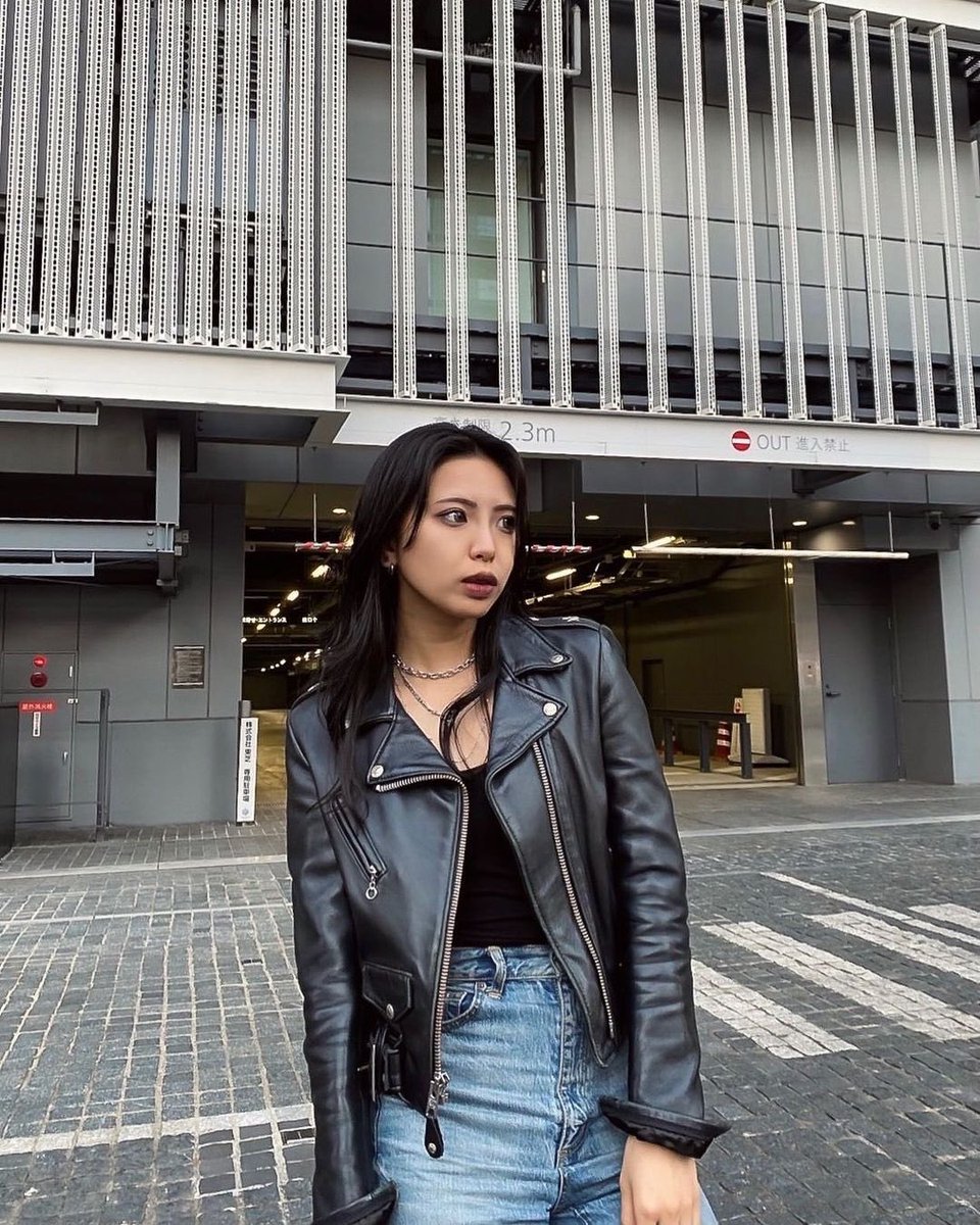 leathertori's tweet photo. ライダース女
結局このスタイルよね https://t.co/pj5KGPWJ83